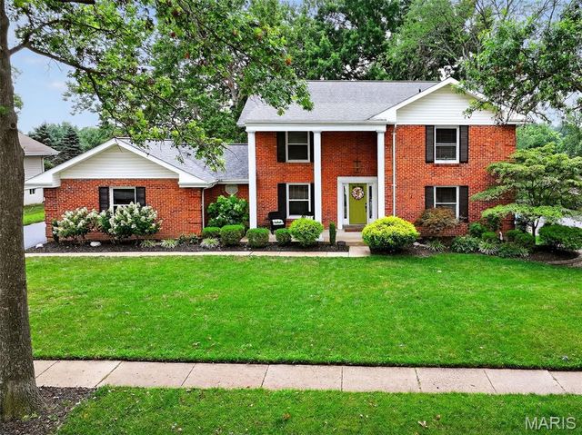 538 Kenilworth Lane, Ballwin, MO 63011