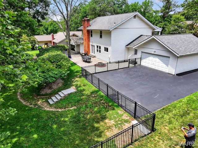 538 Kenilworth Lane, Ballwin, MO 63011