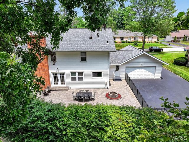 538 Kenilworth Lane, Ballwin, MO 63011