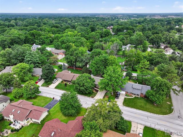 538 Kenilworth Lane, Ballwin, MO 63011