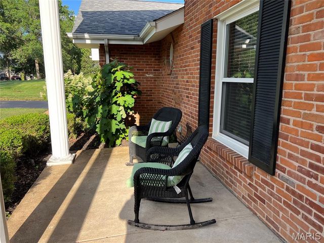 538 Kenilworth Lane, Ballwin, MO 63011