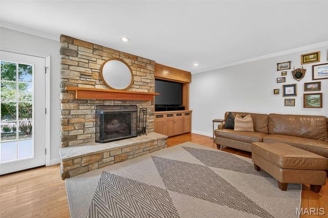 538 Kenilworth Lane, Ballwin, MO 63011