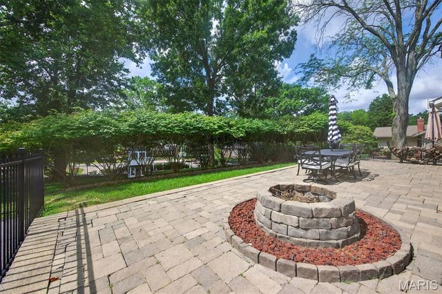 538 Kenilworth Lane, Ballwin, MO 63011