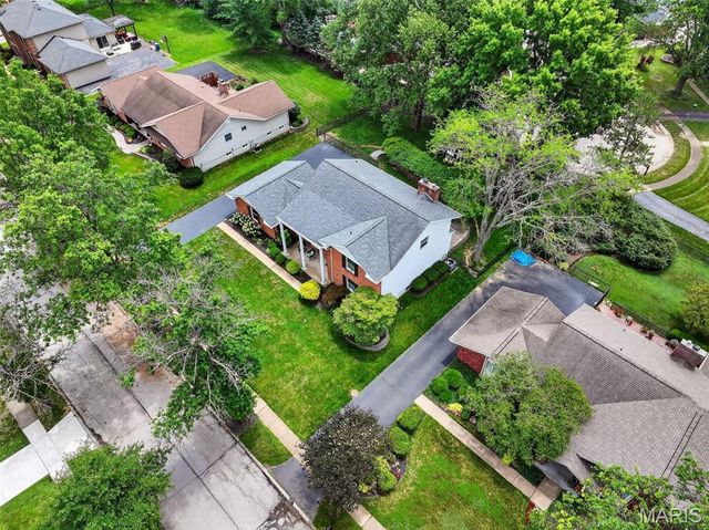 538 Kenilworth Lane, Ballwin, MO 63011