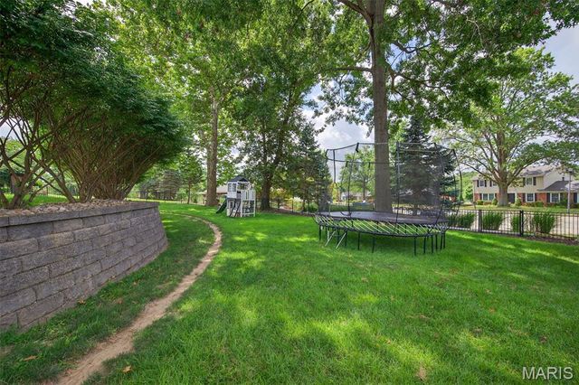 538 Kenilworth Lane, Ballwin, MO 63011