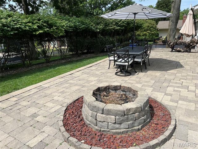 538 Kenilworth Lane, Ballwin, MO 63011