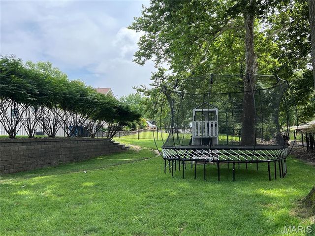 538 Kenilworth Lane, Ballwin, MO 63011