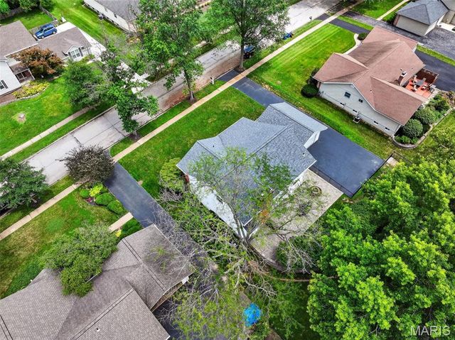 538 Kenilworth Lane, Ballwin, MO 63011