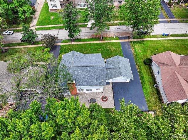 538 Kenilworth Lane, Ballwin, MO 63011