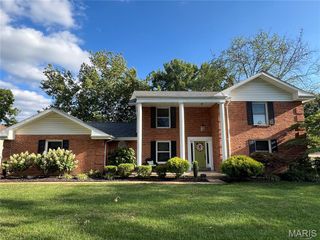 538 Kenilworth Lane, Ballwin, MO 63011