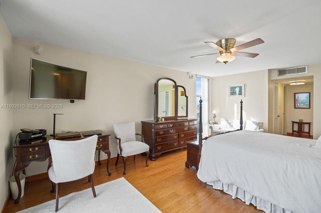 6423 Collins Avenue 1005, Miami Beach, FL 33141
