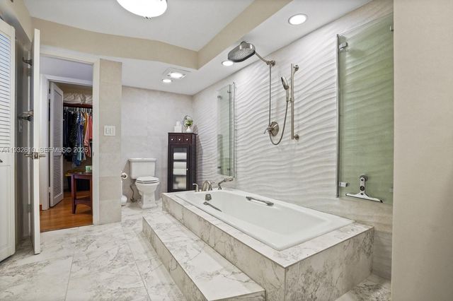 6423 Collins Avenue 1005, Miami Beach, FL 33141
