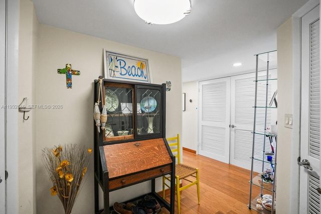 6423 Collins Avenue 1005, Miami Beach, FL 33141