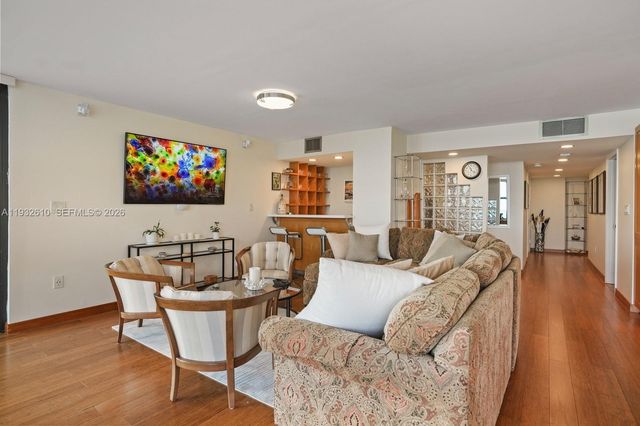 6423 Collins Avenue 1005, Miami Beach, FL 33141