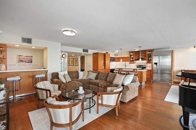 6423 Collins Avenue 1005, Miami Beach, FL 33141