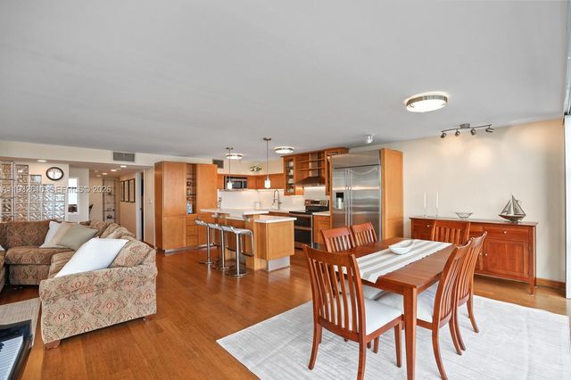 6423 Collins Avenue 1005, Miami Beach, FL 33141