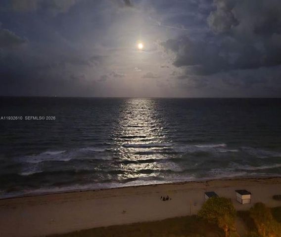 6423 Collins Avenue 1005, Miami Beach, FL 33141