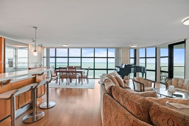 6423 Collins Avenue 1005, Miami Beach, FL 33141