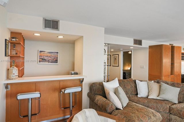 6423 Collins Avenue 1005, Miami Beach, FL 33141