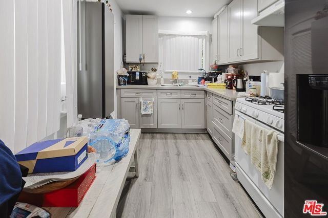 1151 N Columbus Avenue, Glendale, CA 91202