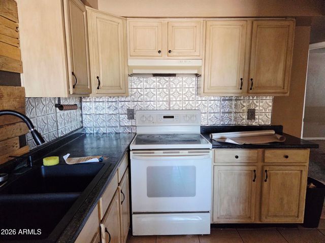 1823 E Kirkland Lane A, Tempe, AZ 85281
