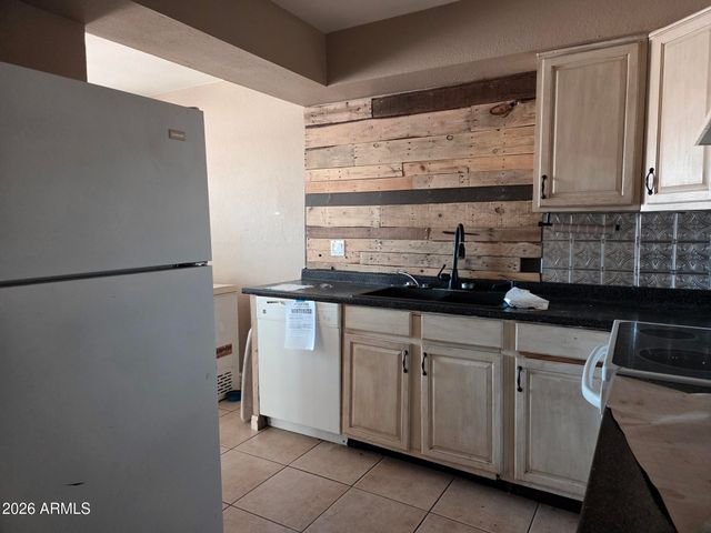 1823 E Kirkland Lane A, Tempe, AZ 85281