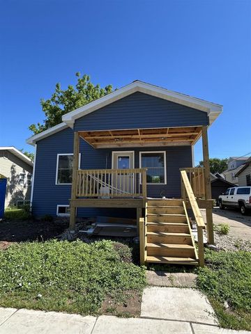 828 SCHOOL PLACE, Green Bay, WI 54303