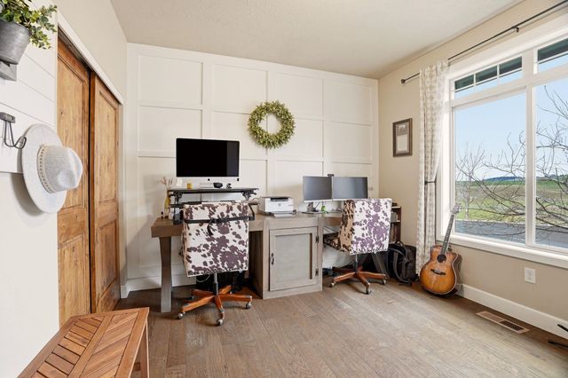 10909 S BRUNA Rd, Valleyford, WA 99036