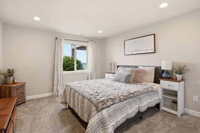 10909 S BRUNA Rd, Valleyford, WA 99036