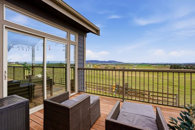 10909 S BRUNA Rd, Valleyford, WA 99036