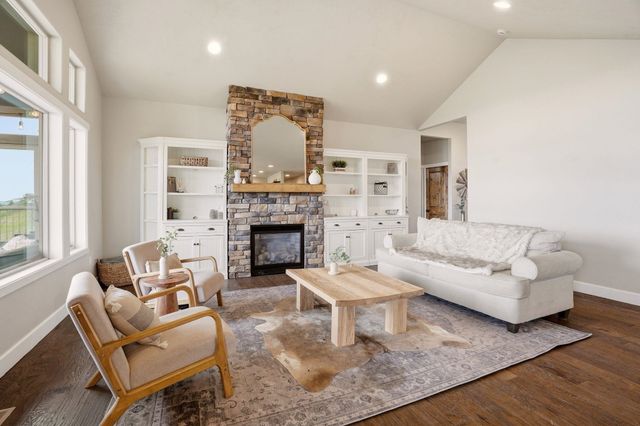 10909 S BRUNA Rd, Valleyford, WA 99036