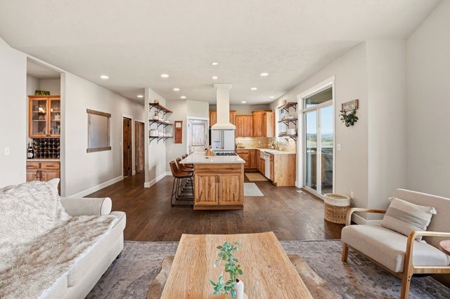 10909 S BRUNA Rd, Valleyford, WA 99036