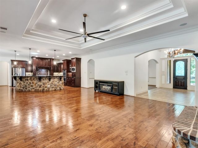 10137 Crown Ranch Boulevard, Montgomery, TX 77316