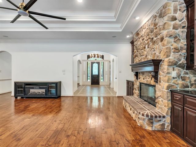 10137 Crown Ranch Boulevard, Montgomery, TX 77316