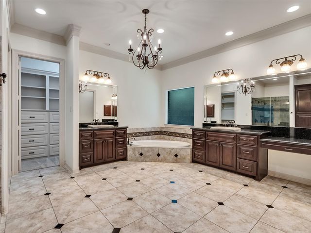 10137 Crown Ranch Boulevard, Montgomery, TX 77316