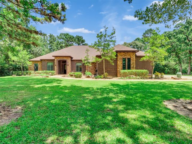 10137 Crown Ranch Boulevard, Montgomery, TX 77316