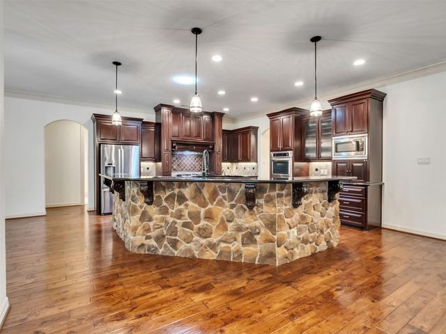 10137 Crown Ranch Boulevard, Montgomery, TX 77316