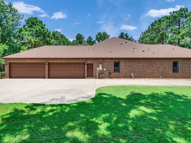 10137 Crown Ranch Boulevard, Montgomery, TX 77316