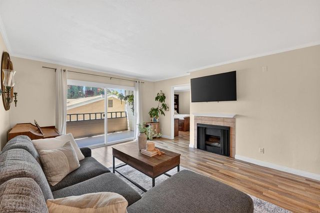 680 Grand Avenue 204, Long Beach, CA 90814
