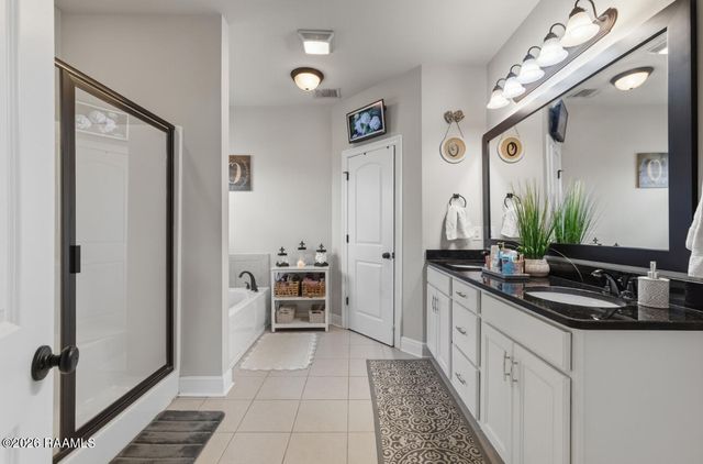 310 Cascade Water Lane, Broussard, LA 70518