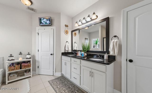 310 Cascade Water Lane, Broussard, LA 70518