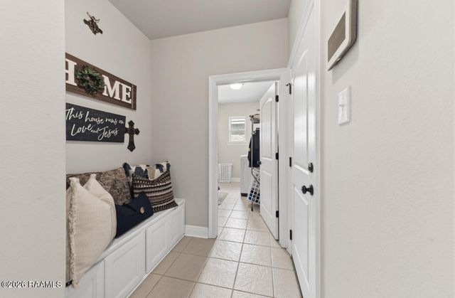 310 Cascade Water Lane, Broussard, LA 70518