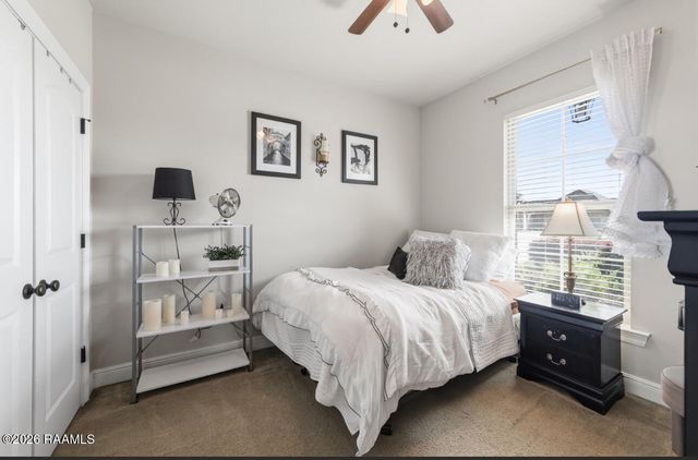 310 Cascade Water Lane, Broussard, LA 70518