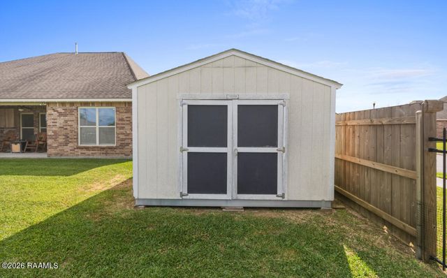 310 Cascade Water Lane, Broussard, LA 70518