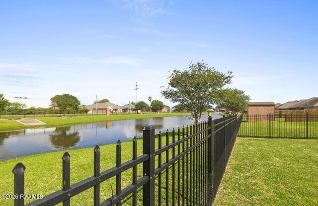 310 Cascade Water Lane, Broussard, LA 70518