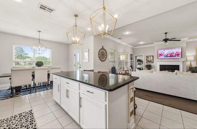 310 Cascade Water Lane, Broussard, LA 70518