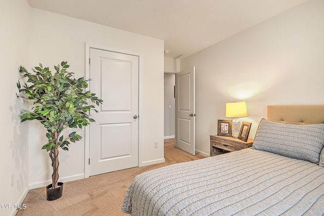 2552 Bridgeforth Crossing, Kingsport, TN 37664