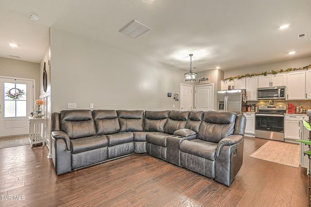 2552 Bridgeforth Crossing, Kingsport, TN 37664