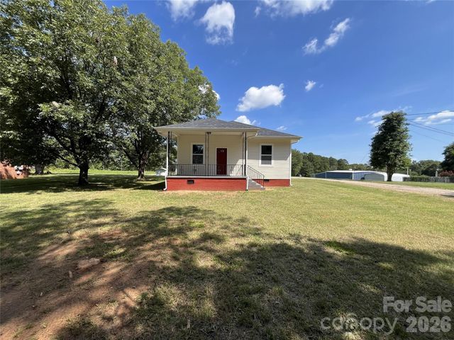 6270 Nc 16 Highway N, Conover, NC 28613