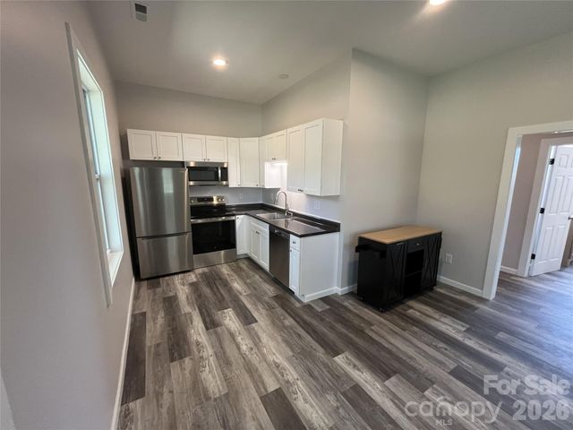 6270 Nc 16 Highway N, Conover, NC 28613